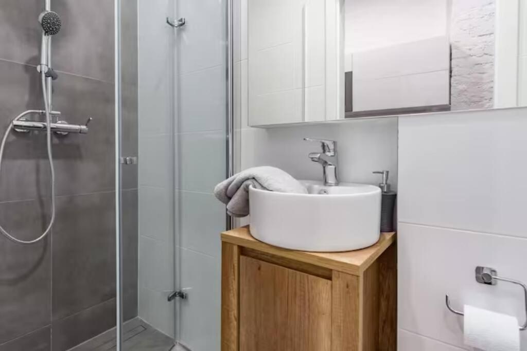 Kawalerka W Srodmiesciu 23 Apartment วูดช์ ภายนอก รูปภาพ